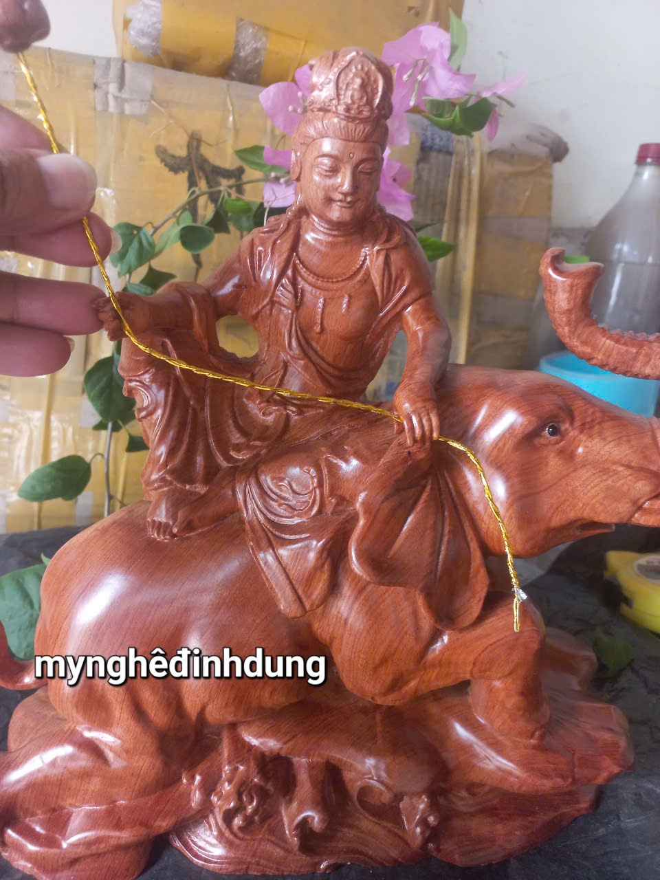 Tượng phật phố hiền bồ tát bằng gỗ hương đá đẹp long lanh kt cao 30x28x12cm