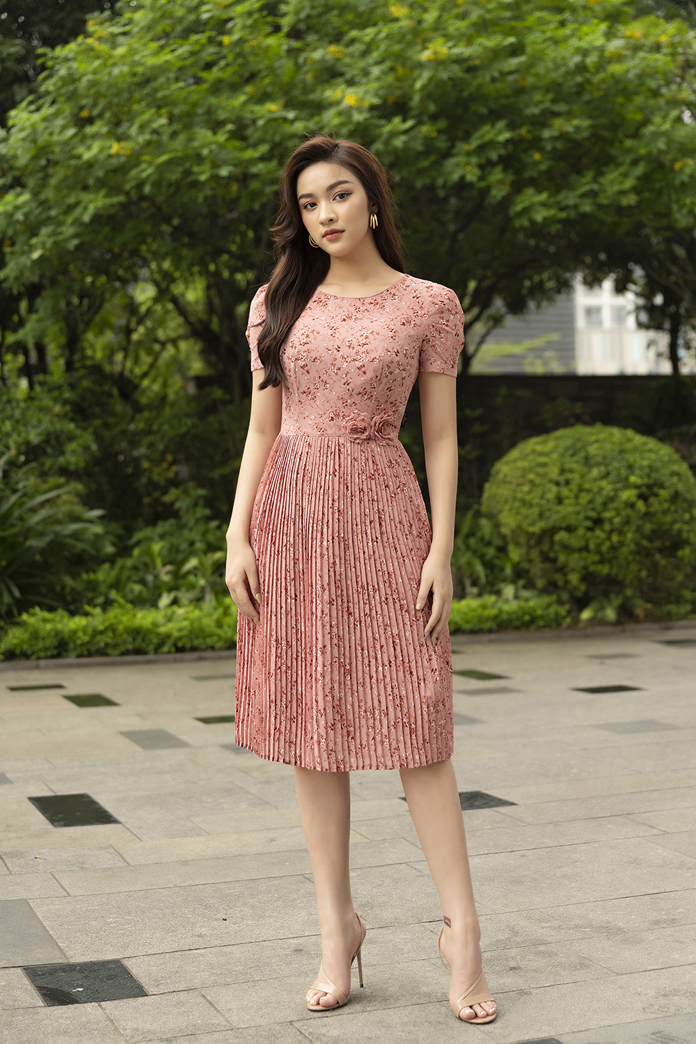 Váy Hoa Dài Dáng Xòe LUPERI Cổ Tròn Thanh Lịch LFV3264