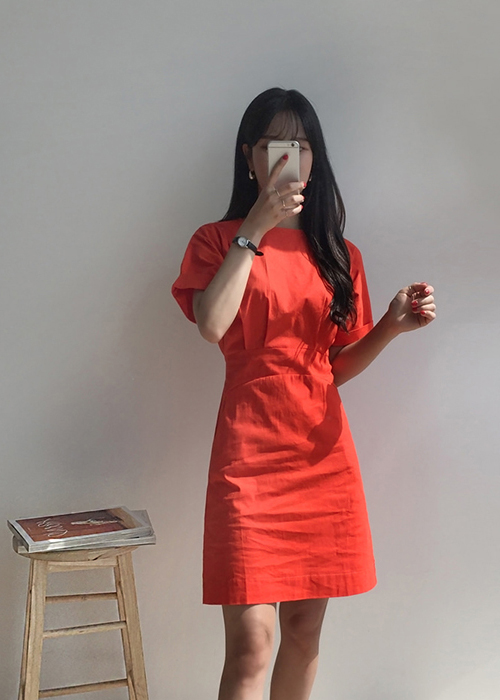 Đầm Liền Vải Lanh Cổ Tròn Nhấn Eo