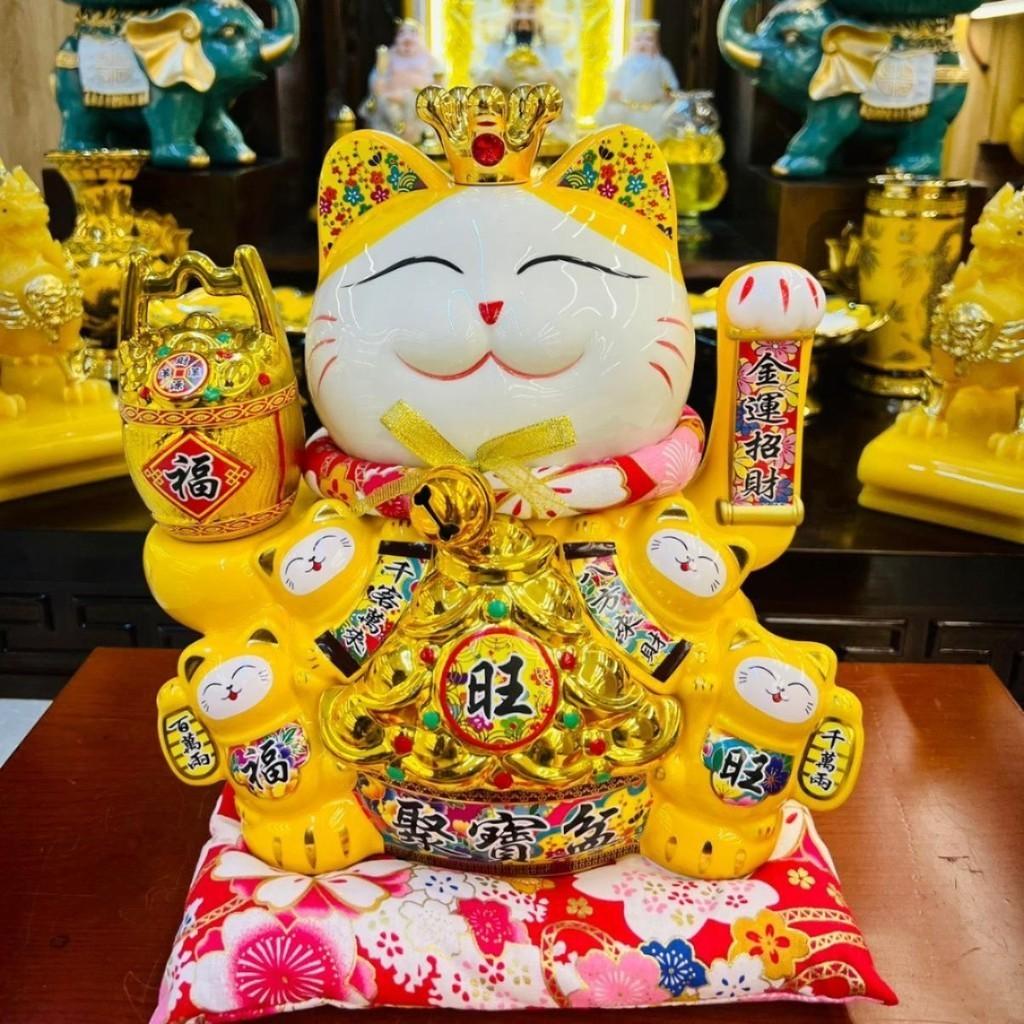 Mèo thần tài đỏ vàng phong thủy RỒNG VIỆT, chất liệu gốm sứ trang trí ban thần tài, phòng khách