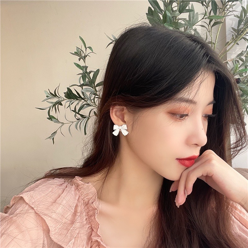Khuyên tai nơ tiểu thư nhiều màu