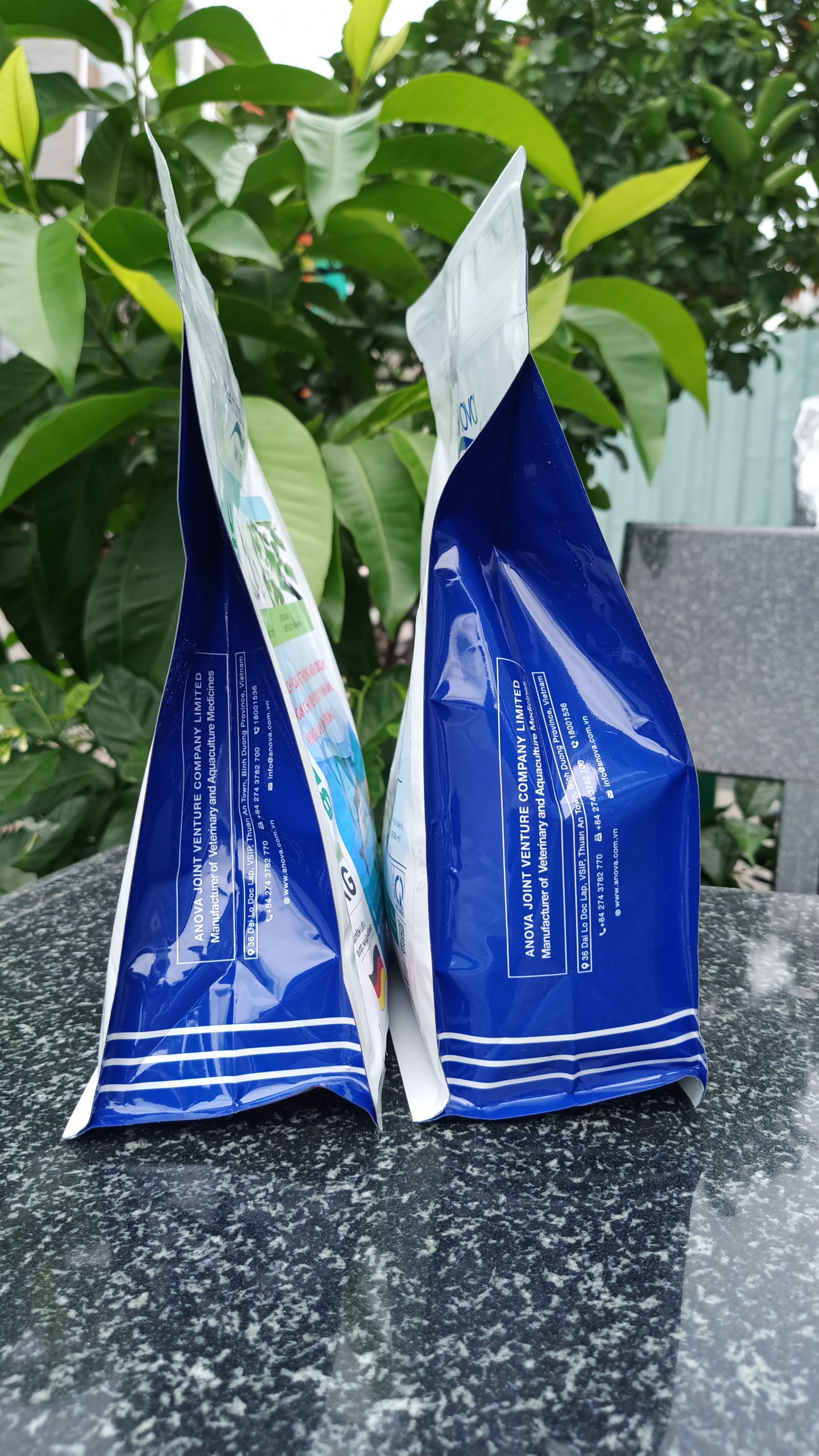 Aqua Beta Garlic tăng cường miễn dịch, phòng ngừa các bệnh đốm trắng, EMS, phân trắng, gan tụy trên tôm; viêm ruột, xuất huyết, sưng chướng bụng, gan thận mủ, lở loét, thối đuôi trên cá, tôm
