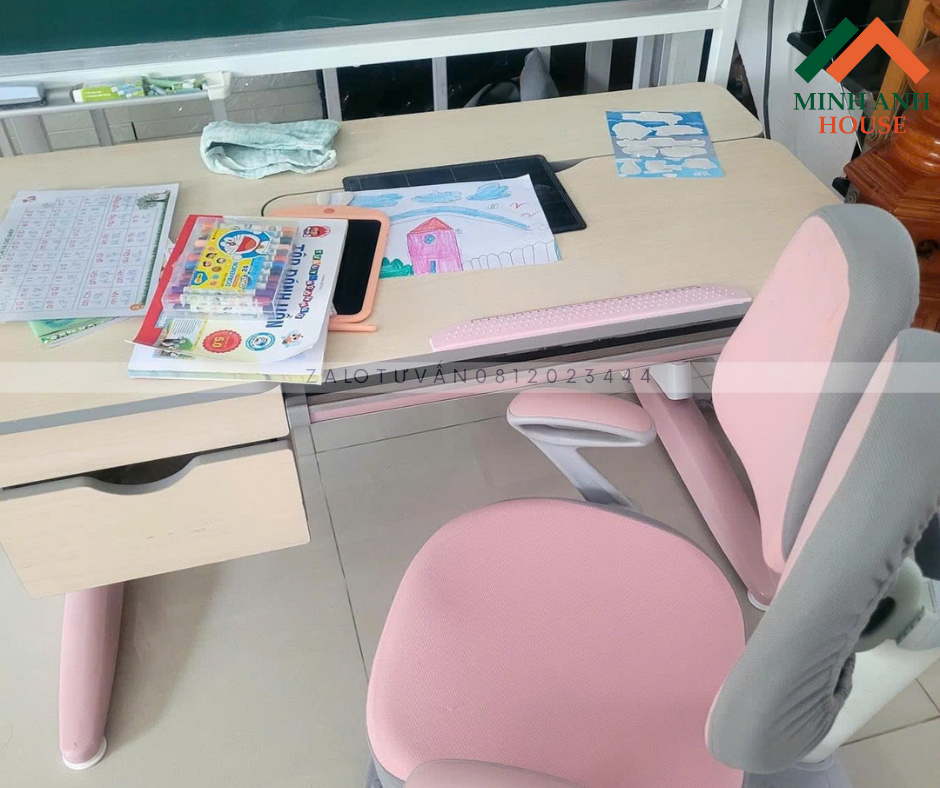 Bàn Chống Gù Nâng Hạ Bằng Điện MAH29032402