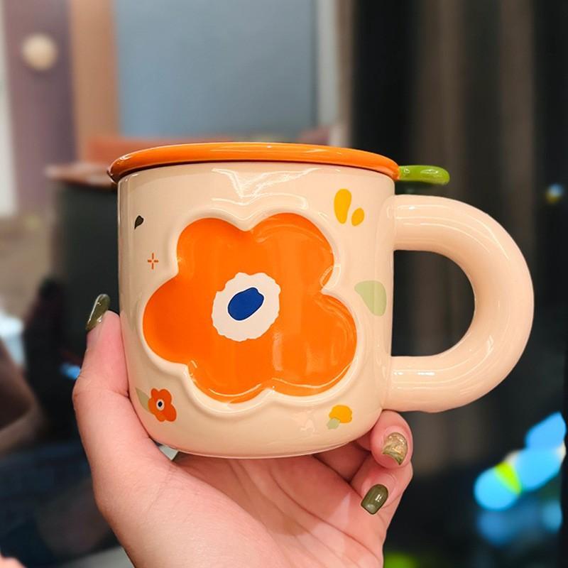 Cốc Sứ Hoa Cúc Có Nắp Tặng Kèm Thìa Bông Hoa Thích Hợp Cafe Văn Phòng, Tặng Quà