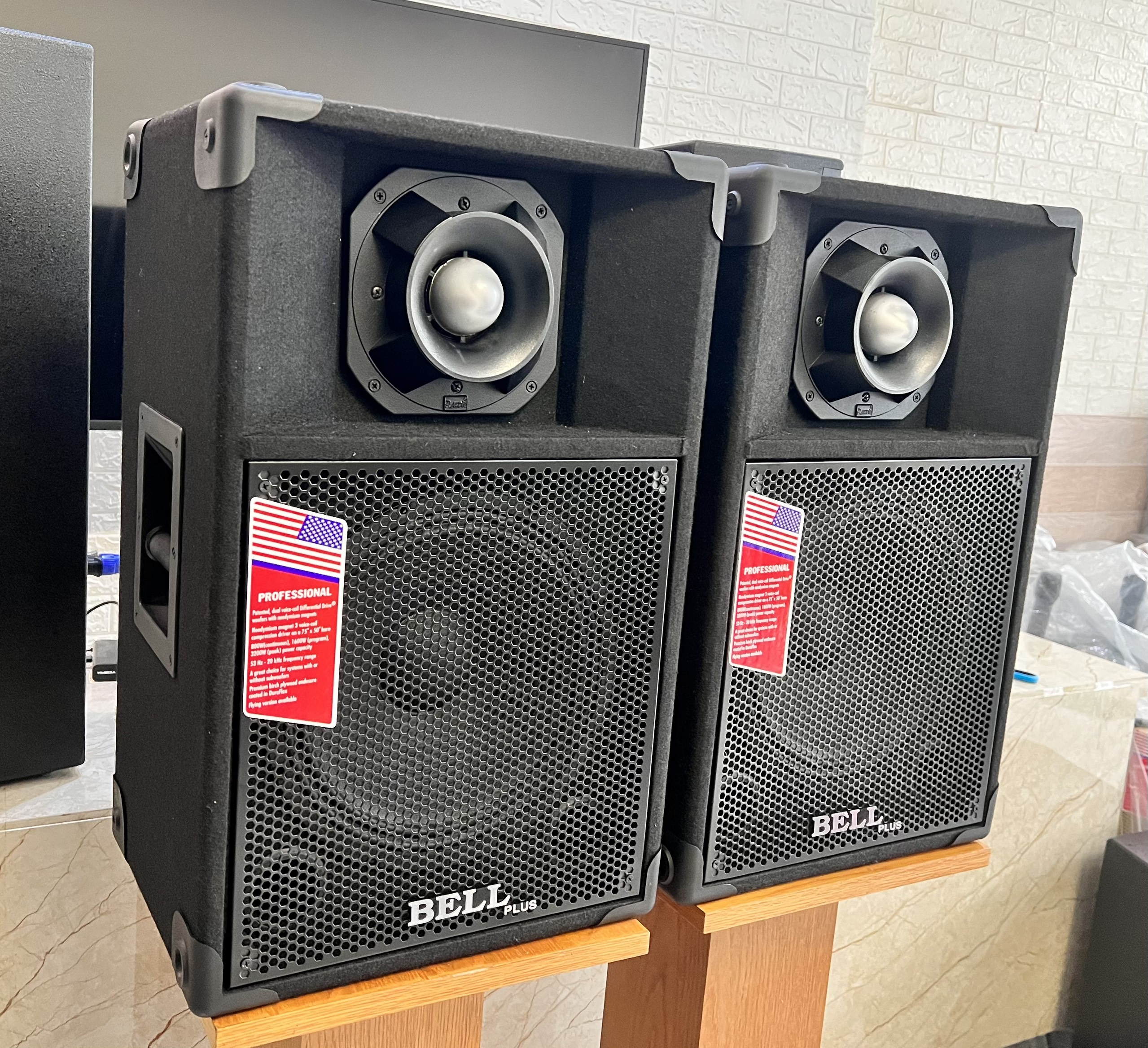 LOA 3 TẤC BỌC NỈ CHÉP HOẢ TIỄN 1 BASS 30 VÀ 1 CHÉP HOẢ TIỄN BELLPLUS HÀNG CHÍNH HÃNG  ( 1 CẶP)
