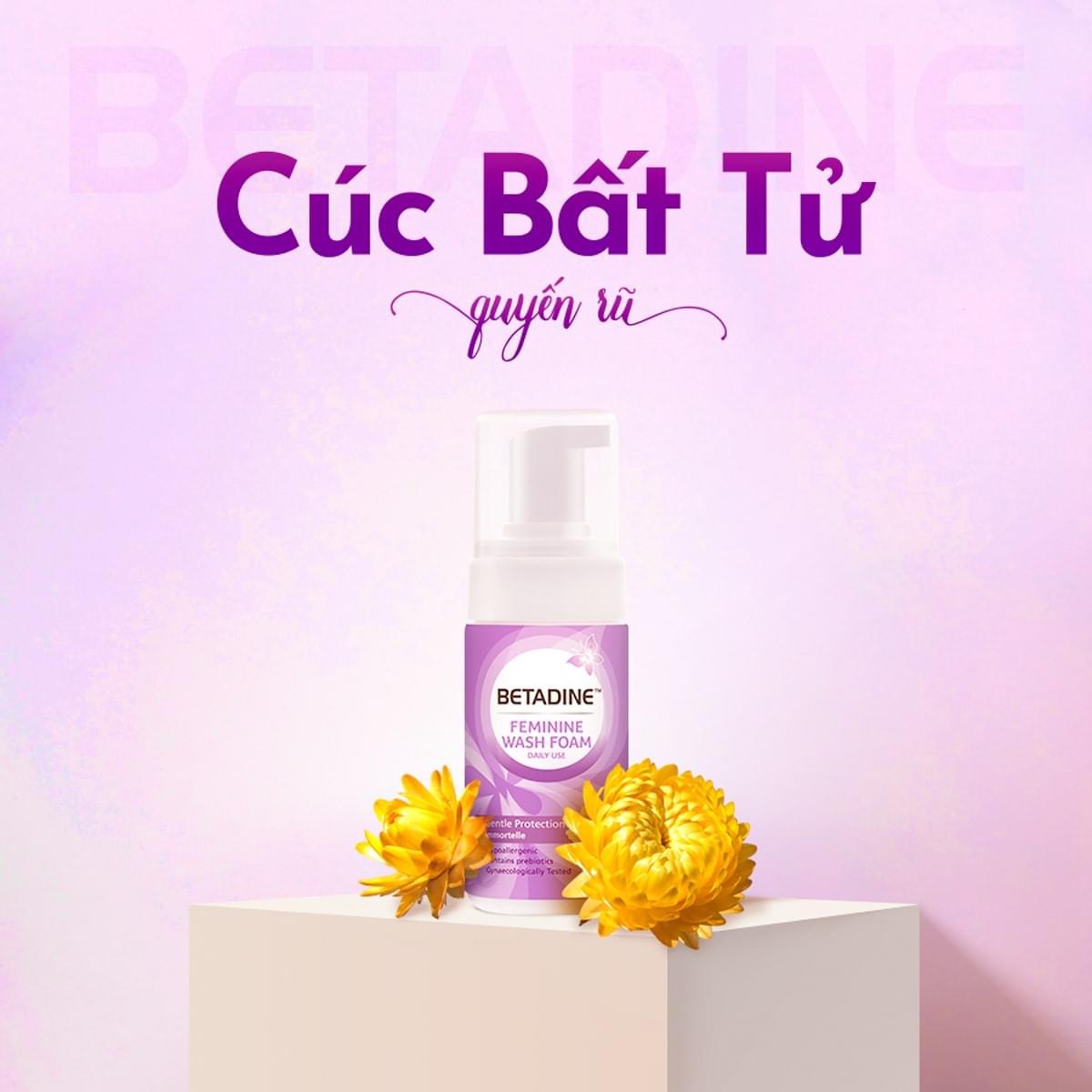 Bọt vệ sinh phụ nữ Betadine Feminine Wash Foam Daily Use Gentle Protection Immortelle 100ml