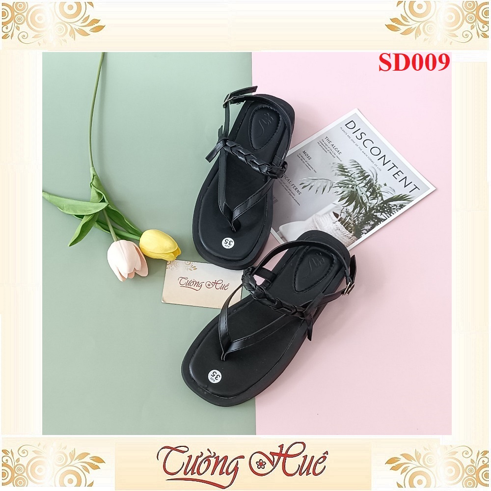 Sandal Xỏ Ngón Nữ Đế Bằng Mũi Vuông Quai Chữ A