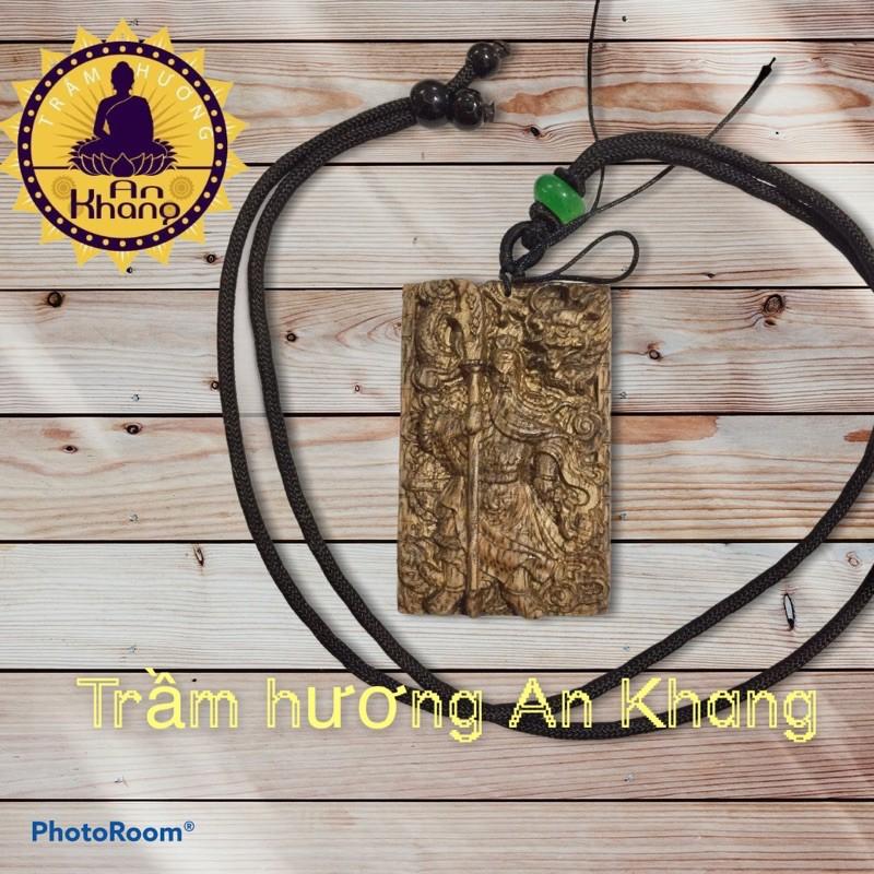 Mặt tượng trầm hương tốc tự nhiên