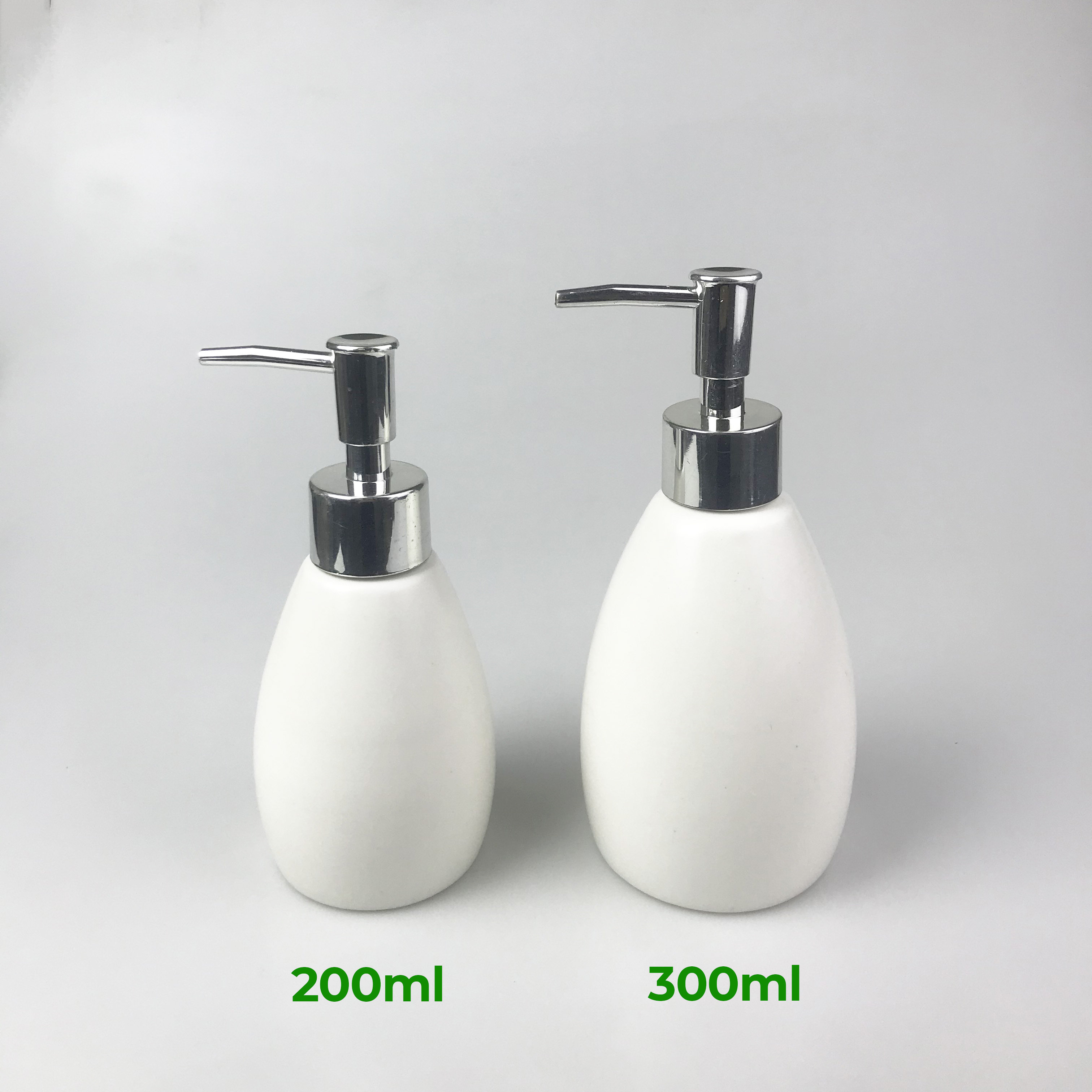 (200ml) Bình đựng dầu gội sữa tắm nước rửa tay khách sạn bằng sứ Bát Tràng cao cấp - dáng xoài