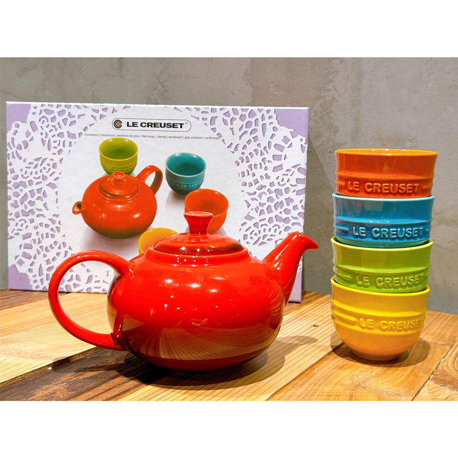 Bộ Ấm Chén Le Creuset Gồm 1 Ấm 600ml Và 4 Chén 100ml
