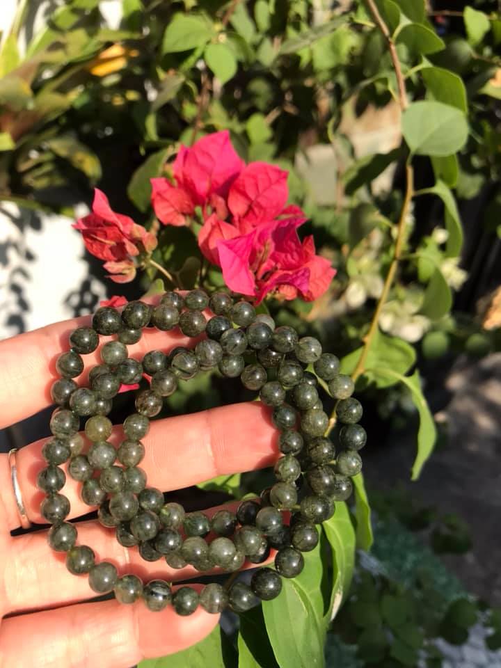 Vòng chuỗi đeo tay 108 hạt đá thạch anh tóc xanh tự nhiên Vòng size 6mm Chất liệu đá thiên nhiên đeo quấn vào tay kiểu vòng trẻ trung đẹp Hợp nữ mệnh mộc hỏa thủy ạ