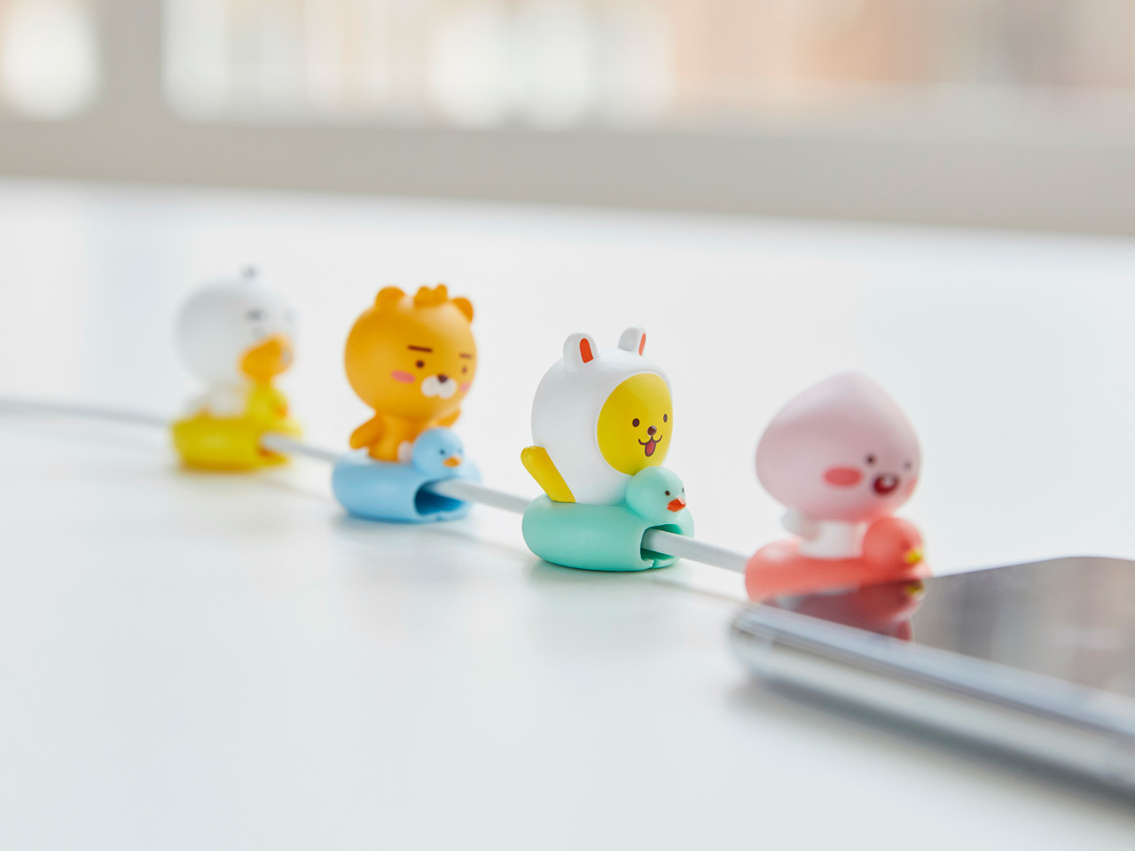 Bộ Bảo Vệ Cáp Sạc Kèm Dây Cáp Little Muzi Kakao Friends Hàng Chính Hãng