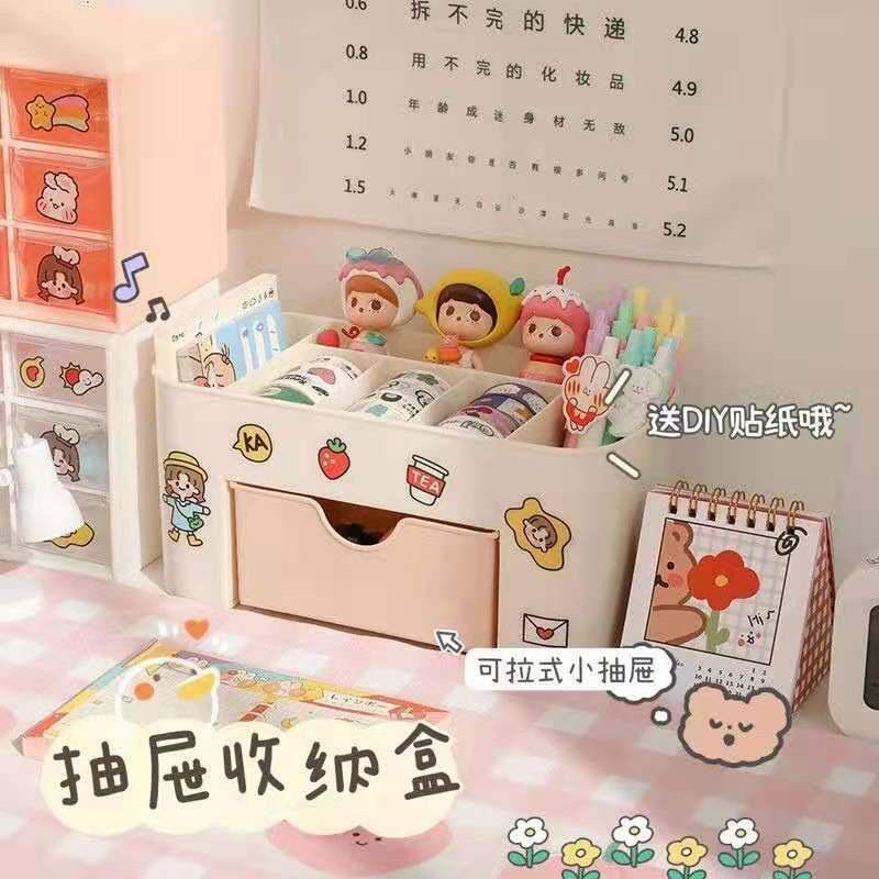 Khay đựng mĩ phẩm nhiều ngăn có sticker dễ thương - Kệ nhựa đựng mỹ phẩm nhiều ngăn có ngăn kéo decor bàn trang điểm
