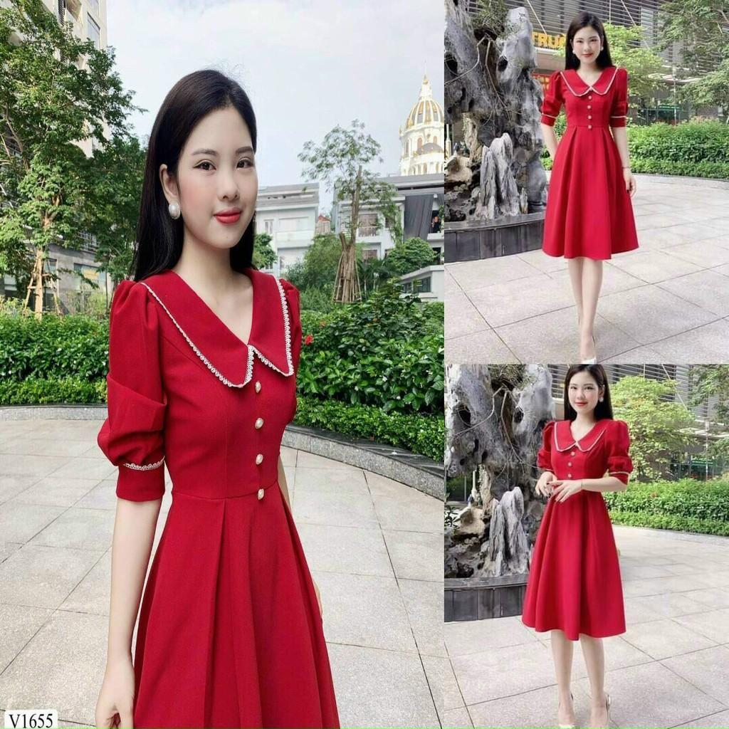 Đầm đỏ xoè phối viền ren tay phồng đính nút xinh xắn