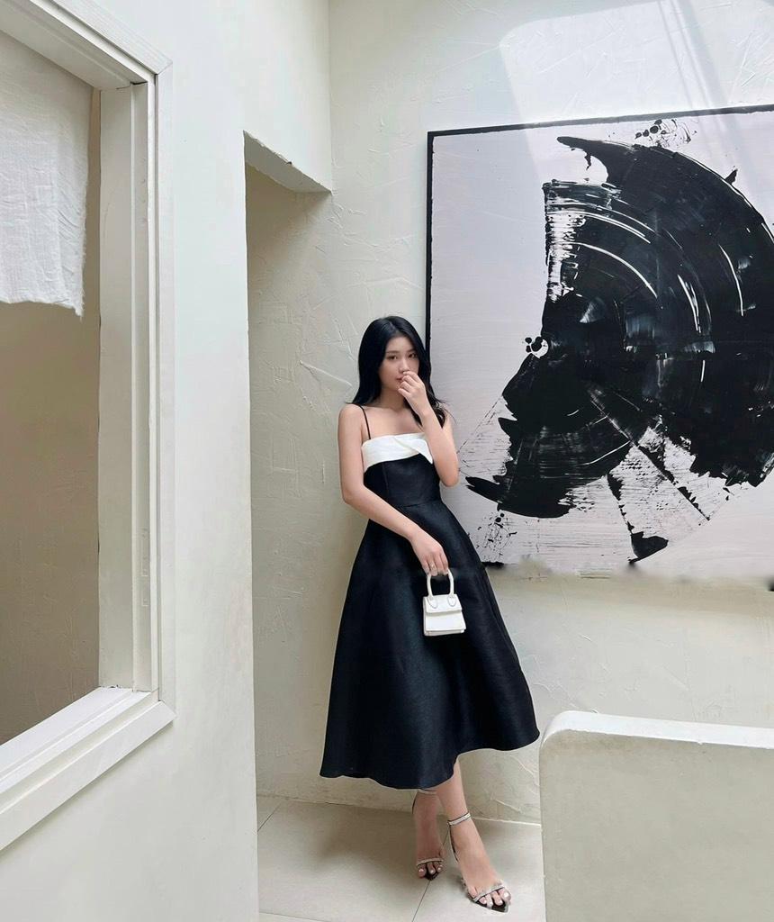 ĐẦM XÒE TAPTA PHỐI TRẮNG DÁNG DÀI 13743