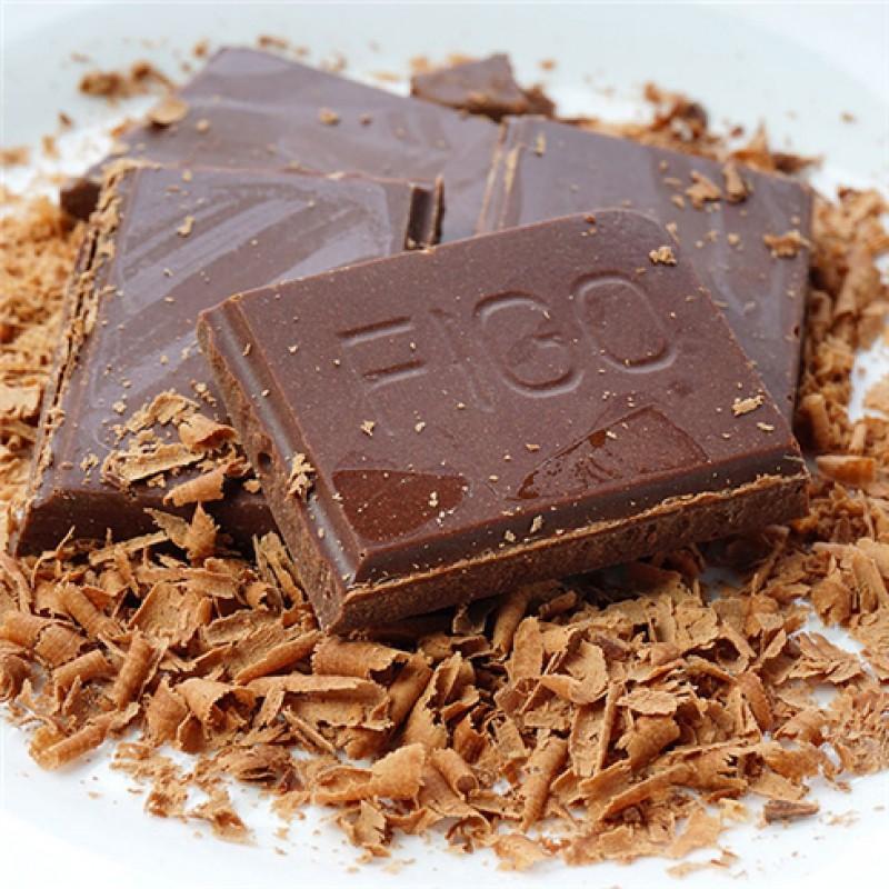 Kẹo socola sữa có Hạt điều, hạt cacao, dừa, hạnh nhân, phô mai 50% cacao Figo 50g