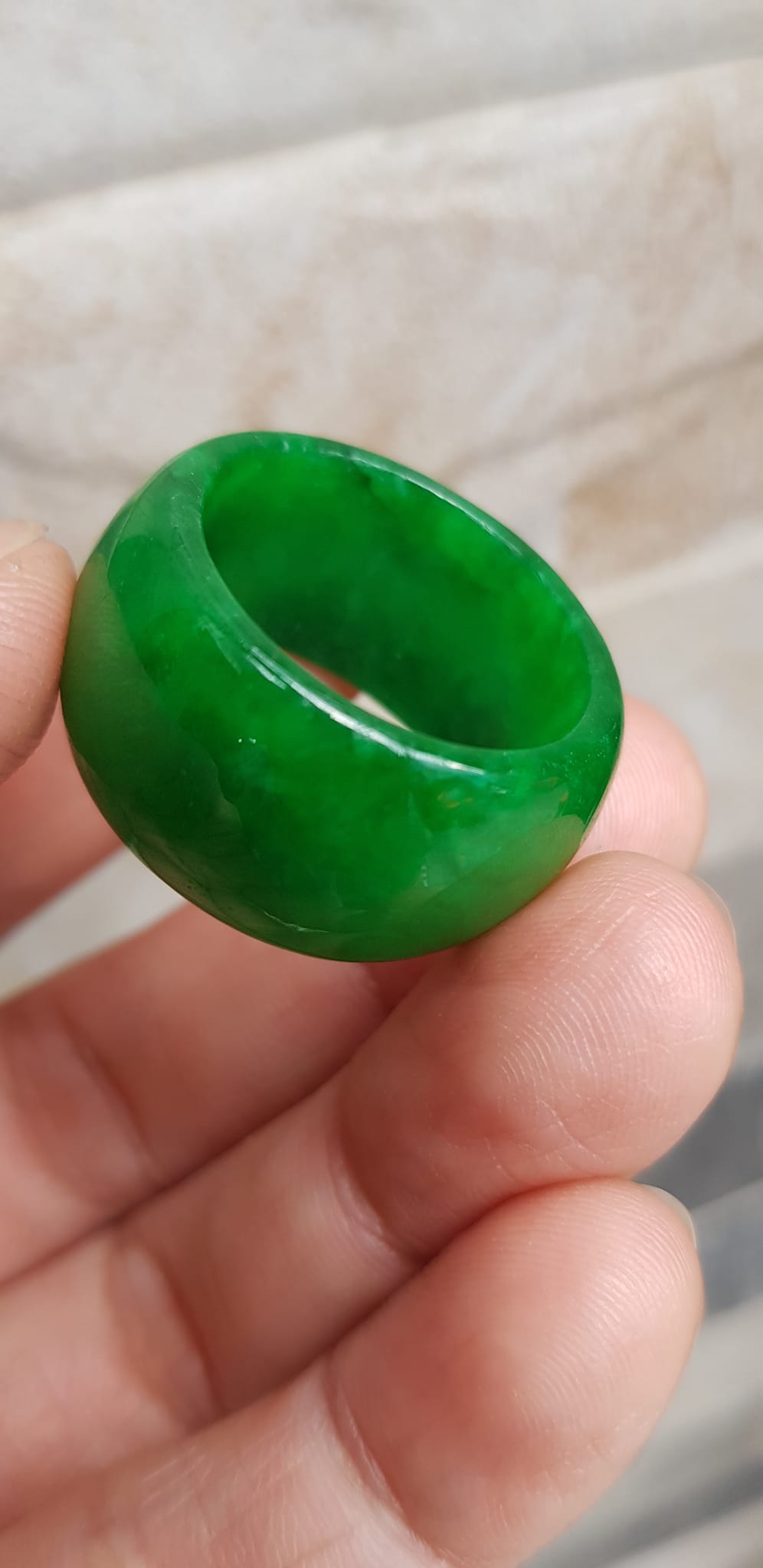 Nhẫn Nam Đá cẩm thạch Xanh tươi bóng đẹp Nhẫn ni 20mm x Cao 14mm x dầy 4mm Hợp nam mệnh mộc mệnh hỏa mệnh Thủy đeo nhẫn ni 20mm đẹp ạ