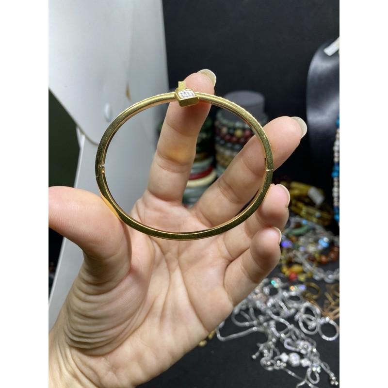 Vòng tay titan kiểu có khoá rơi