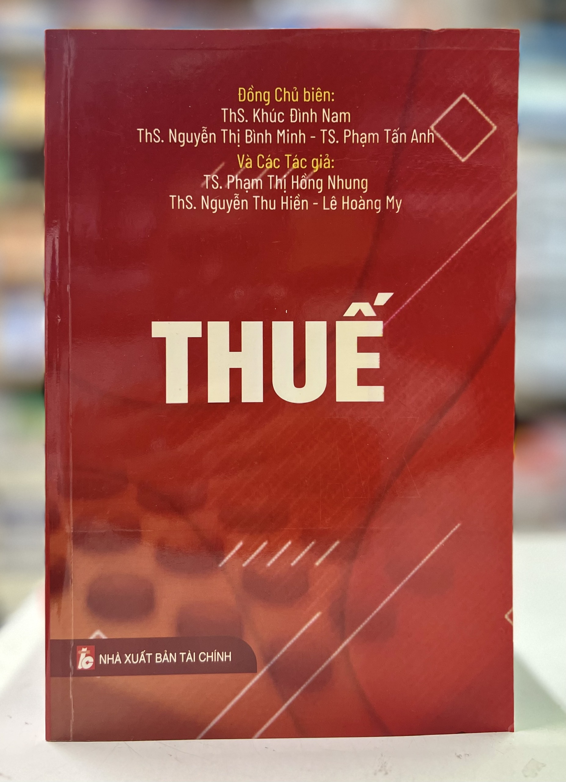 THUẾ