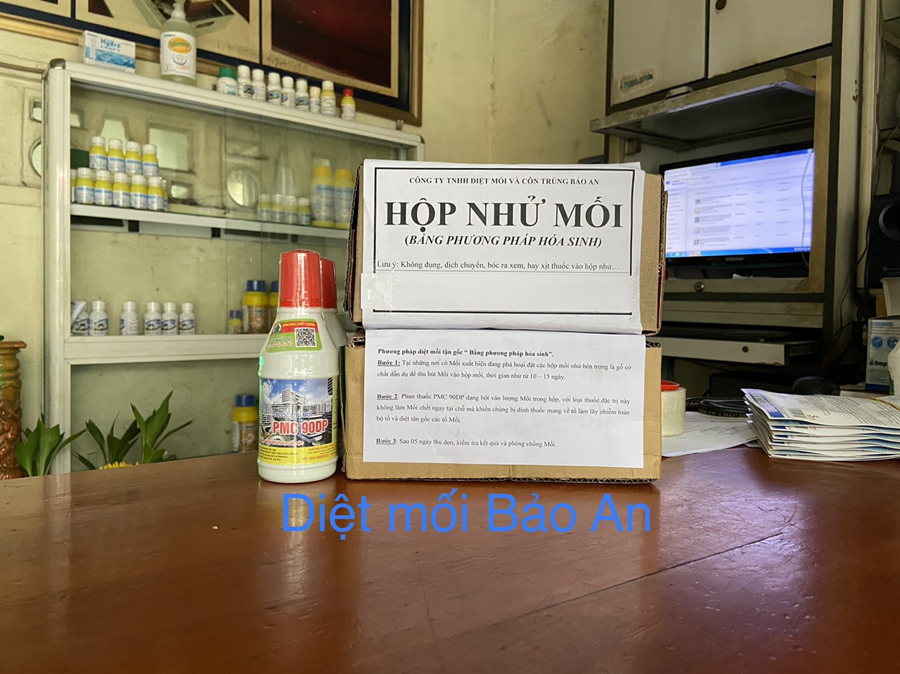 Combo bộ 2 hộp nhử mối và 1 lọ thuốc diệt mối tận gốc PMC 90DP dùng trong diệt mối tận gốc