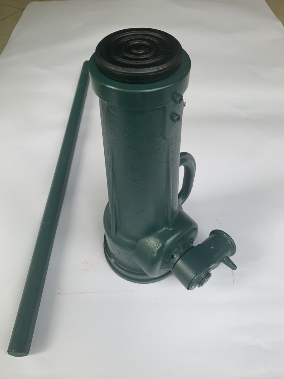 Kích ren 16 tấn Kawasaki Nhật tại Máy cầm tay NTT bảo hành dài hạn thao tác dễ dàng hiệu quả an toàn dùng nâng hạ các thiết bị an toàn hiệu quả