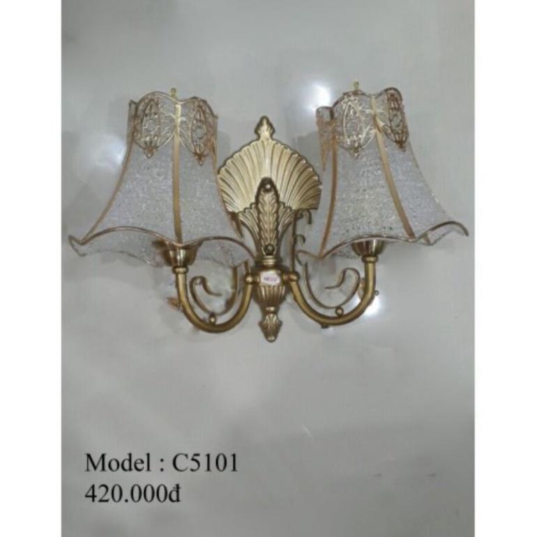 Đèn gắn tường 2 chao chất liệu thủy tinh phong thái Phương tây C5101
