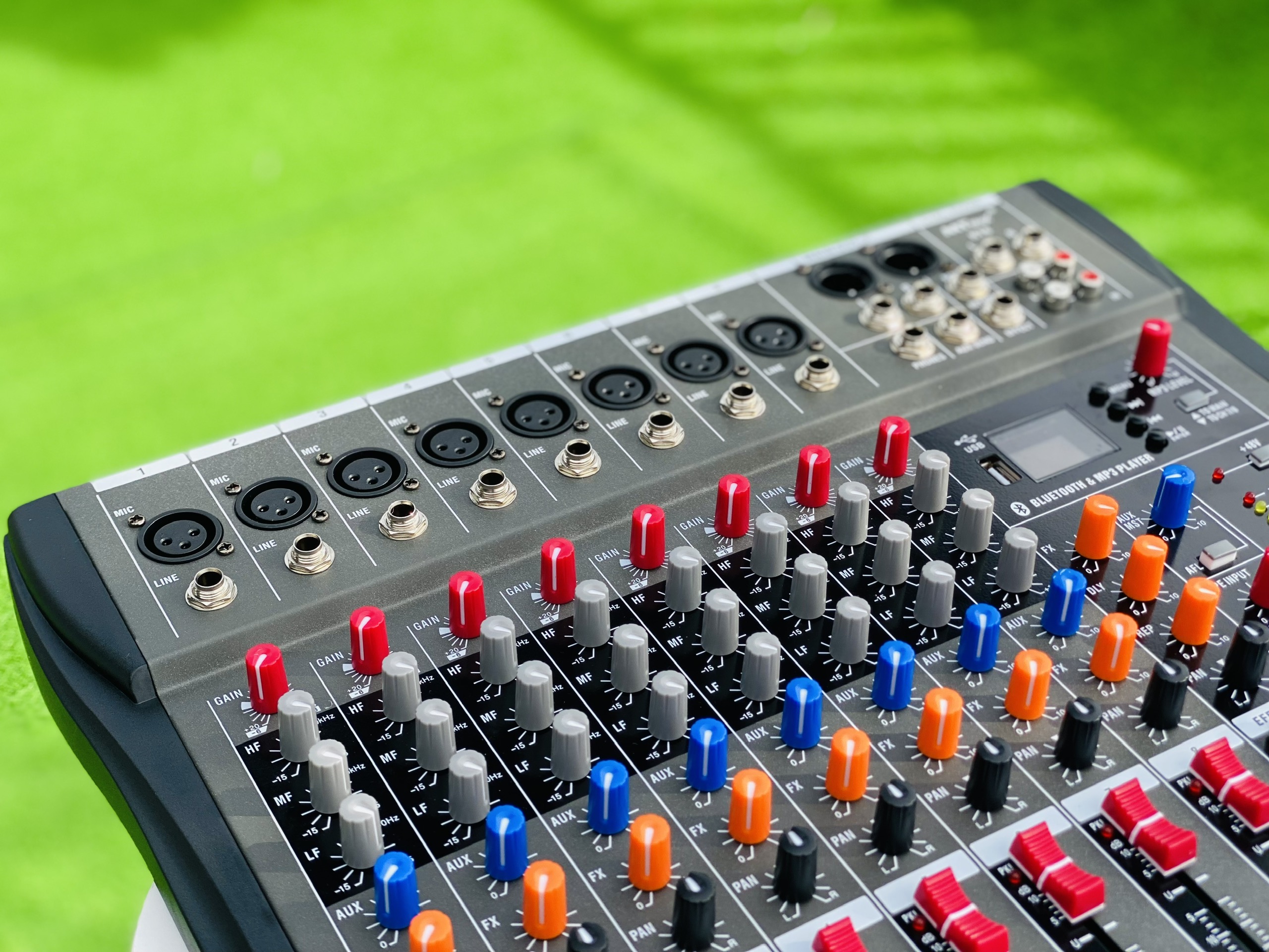 [ƯU ĐÃI CỰC LỚN - TẶNG NGAY DÂY CANON RA HOA SEN] Mixer MTMAX KT8 Cao Cấp Với 8 Đường Line Chuyên Nâng Cấp Loa Kéo, Dàn Karaoke, Sân Khấu, Hội Nghị, Bữa Tiệc, Tặng Dây Canon Ra Hoa Sen, Hàng Chính Hãng, Bảo Hành 12 Tháng