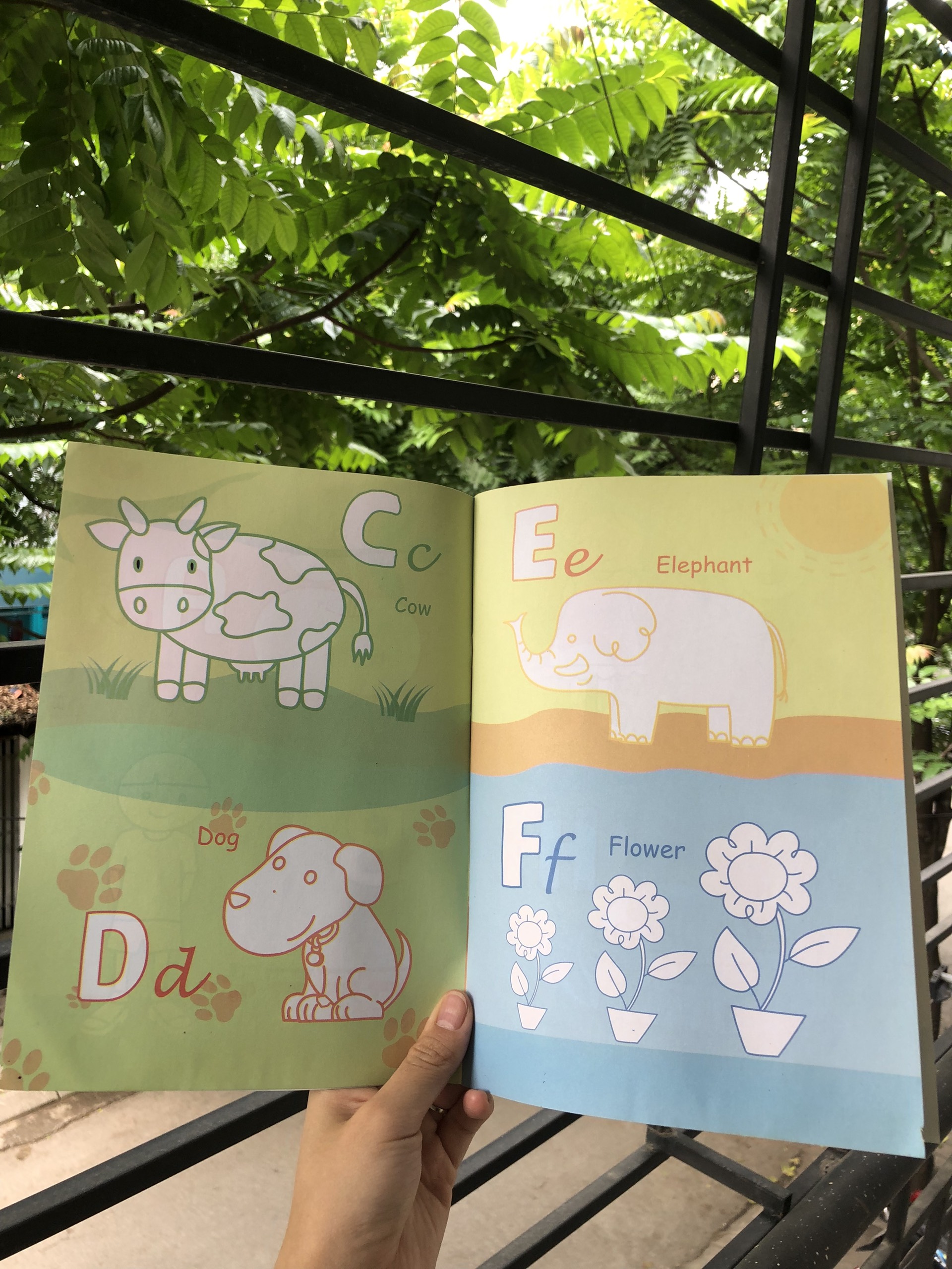 Sách Tô Màu - Những chữ cái vui nhộn - Dành cho bé (3-8 tuổi ), bìa mềm, 20 trang