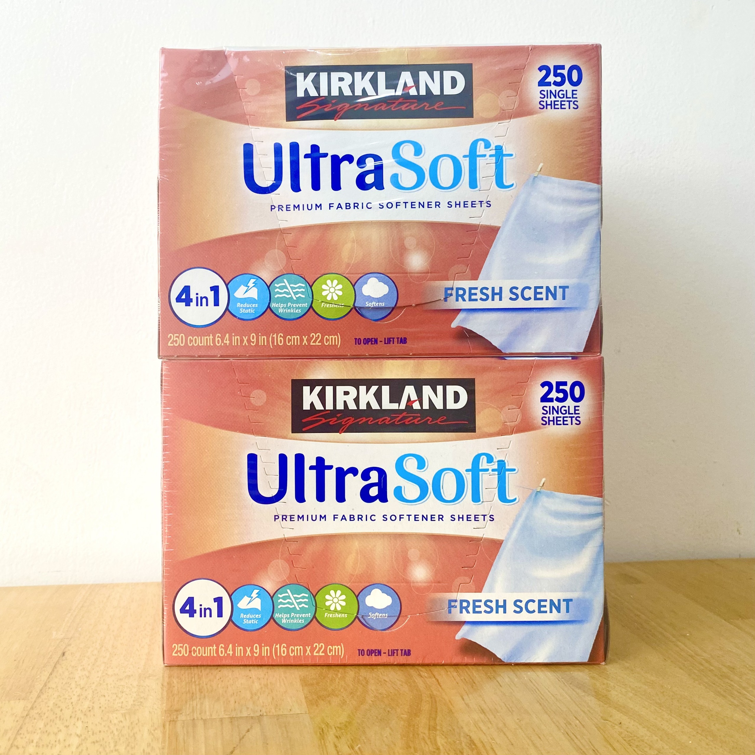 Set 2 Lốc Giấy Thơm Kirkland Signature Ultra Soft 250 Tờ Nhập Mỹ