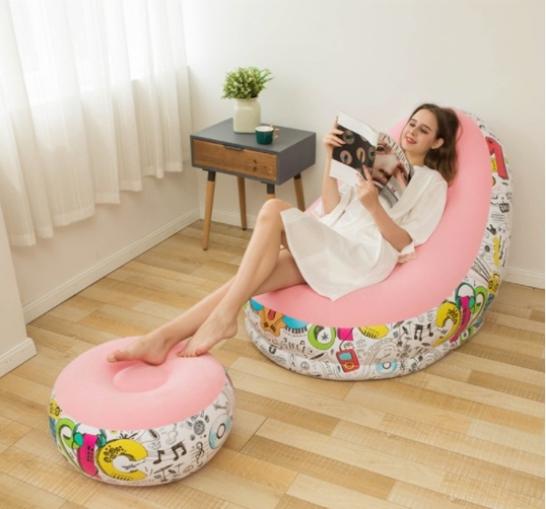 Ghế Bơm Hơi Gác Chân Hoạ Tiết Graffiti