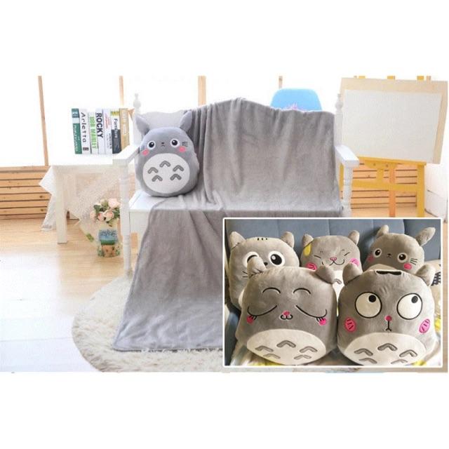 Chăn trong gối 4in1 Totoro siêu mập ú
