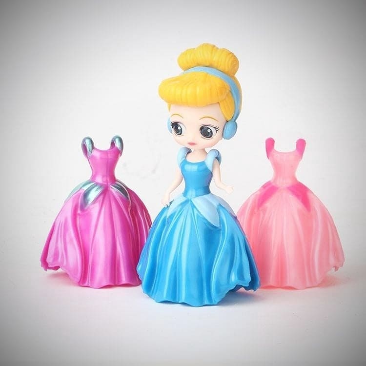 Đồ chơi búp bê thay váy: Set 1 búp bê công chúa Disney cổ tích kèm 3 váy dạ hội thời trang thay đổi