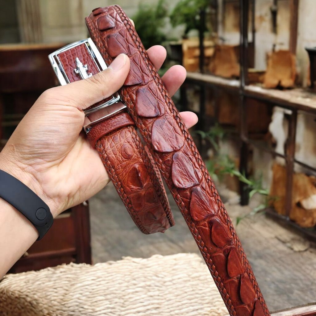 Nịt Da Cá Sấu Gai Liền Đan Viền Thủ Công N33ND1 (mặt bạc)