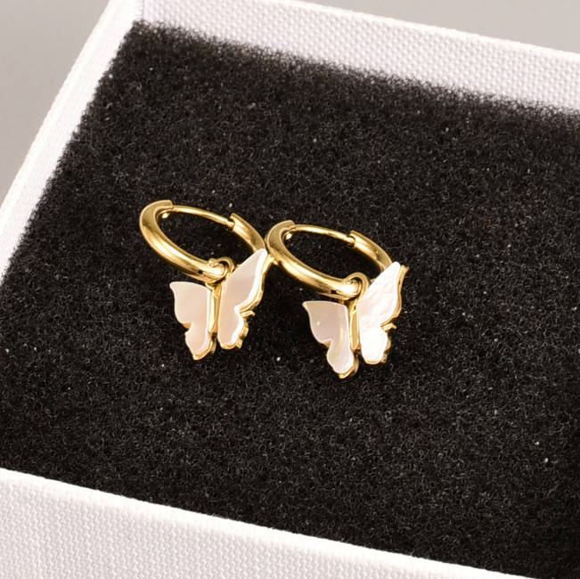 Bông Tai Khoen Tròn Tòn Ten Bướm Trắng Trai Titan Ko Đen TT 4232