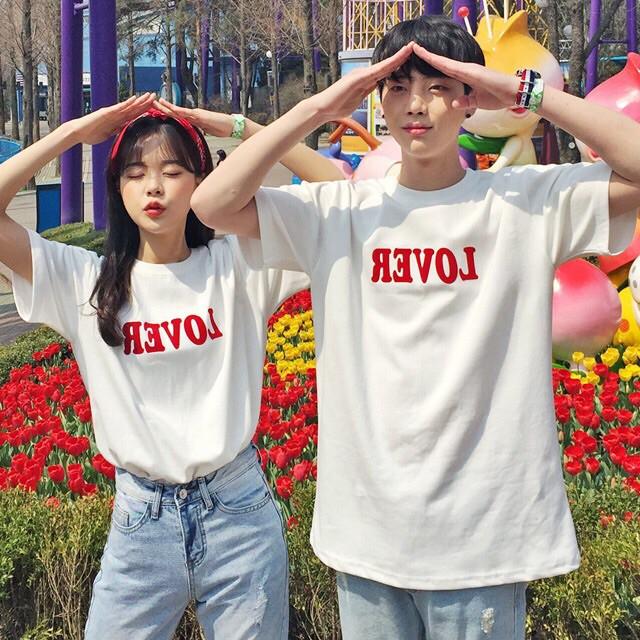 Áo thun đôi tay lỡ love