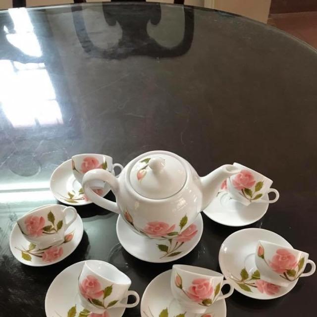 Bộ ấm chén Minh Long vẽ hoa