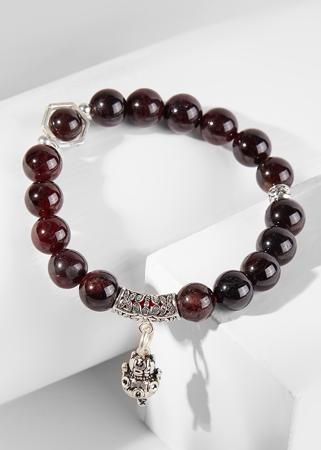 Vòng tay ngọc hồng lựu phối mèo may mắn Ngọc Quý Gemstones