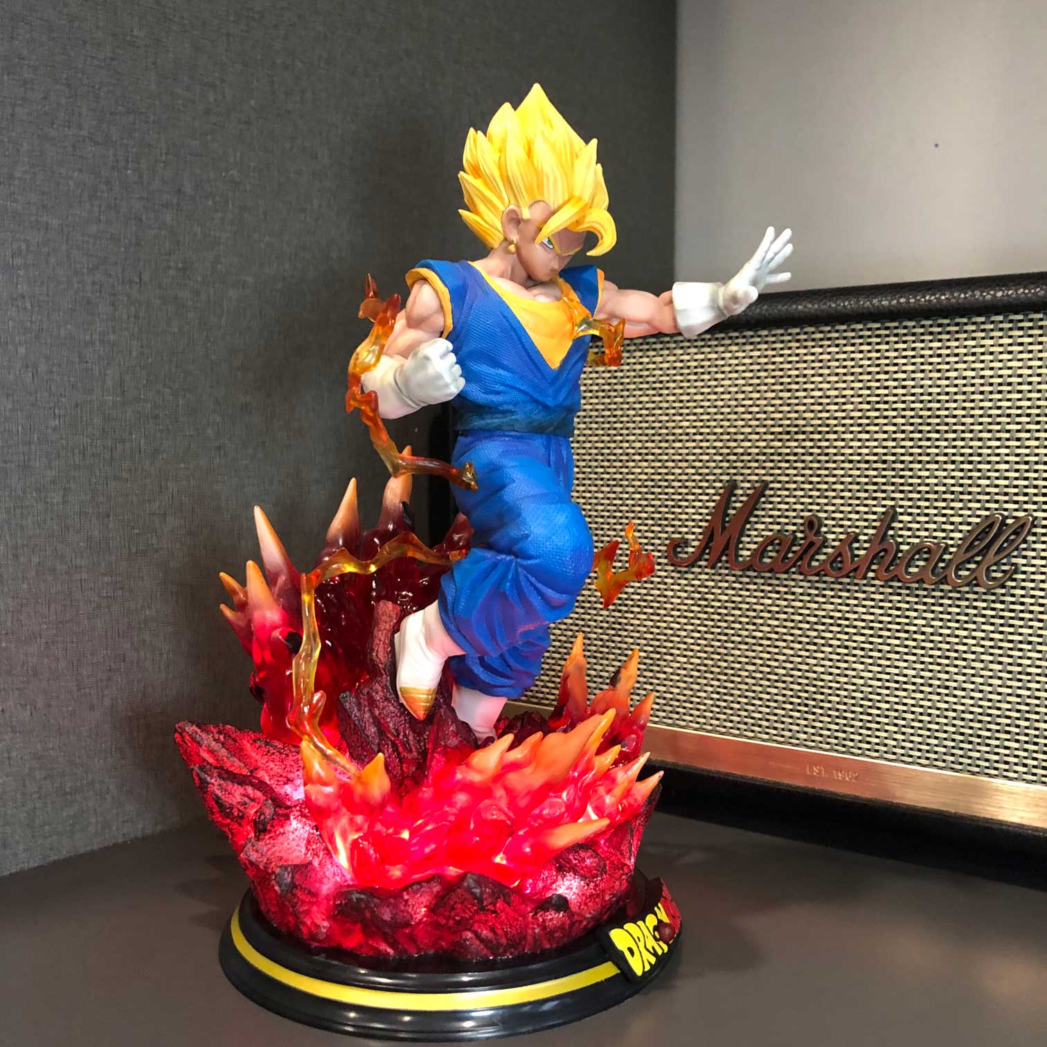 Mô hình Vegito ssj4 mẫu mới 25 cm có LED -Dragon Ball