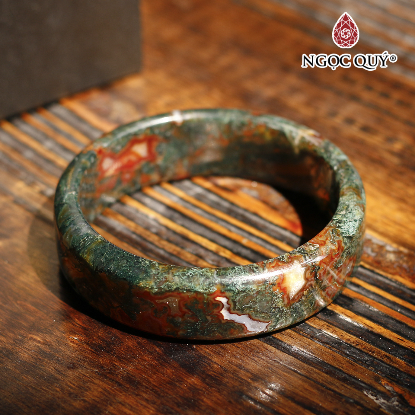 Vòng tay băng ngọc thủy tảo huyết bản vuông mệnh hỏa, mộc - Ngọc Quý Gemstones