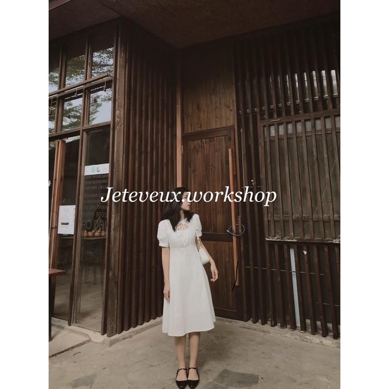 Váy trắng dài nơ trước