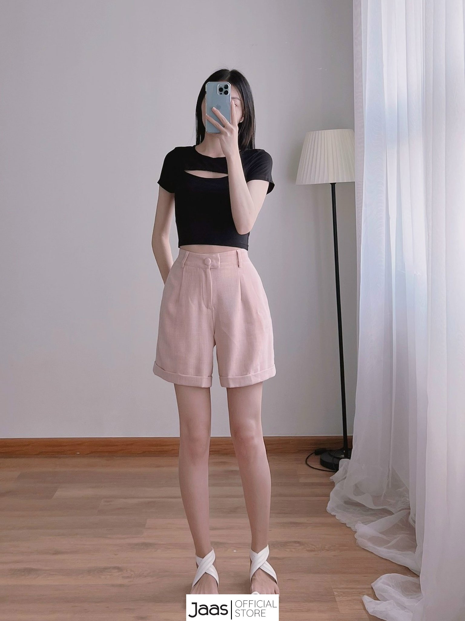 Áo crop top tay ngắn ôm body khoét ngực chất thun lụa mát