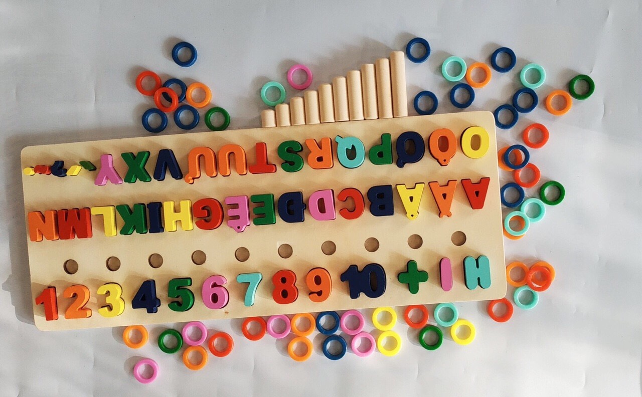 Giáo Cụ Montessori cho bé học đếm số, phép tính  và chữ cái Tiếng Việt MyKids