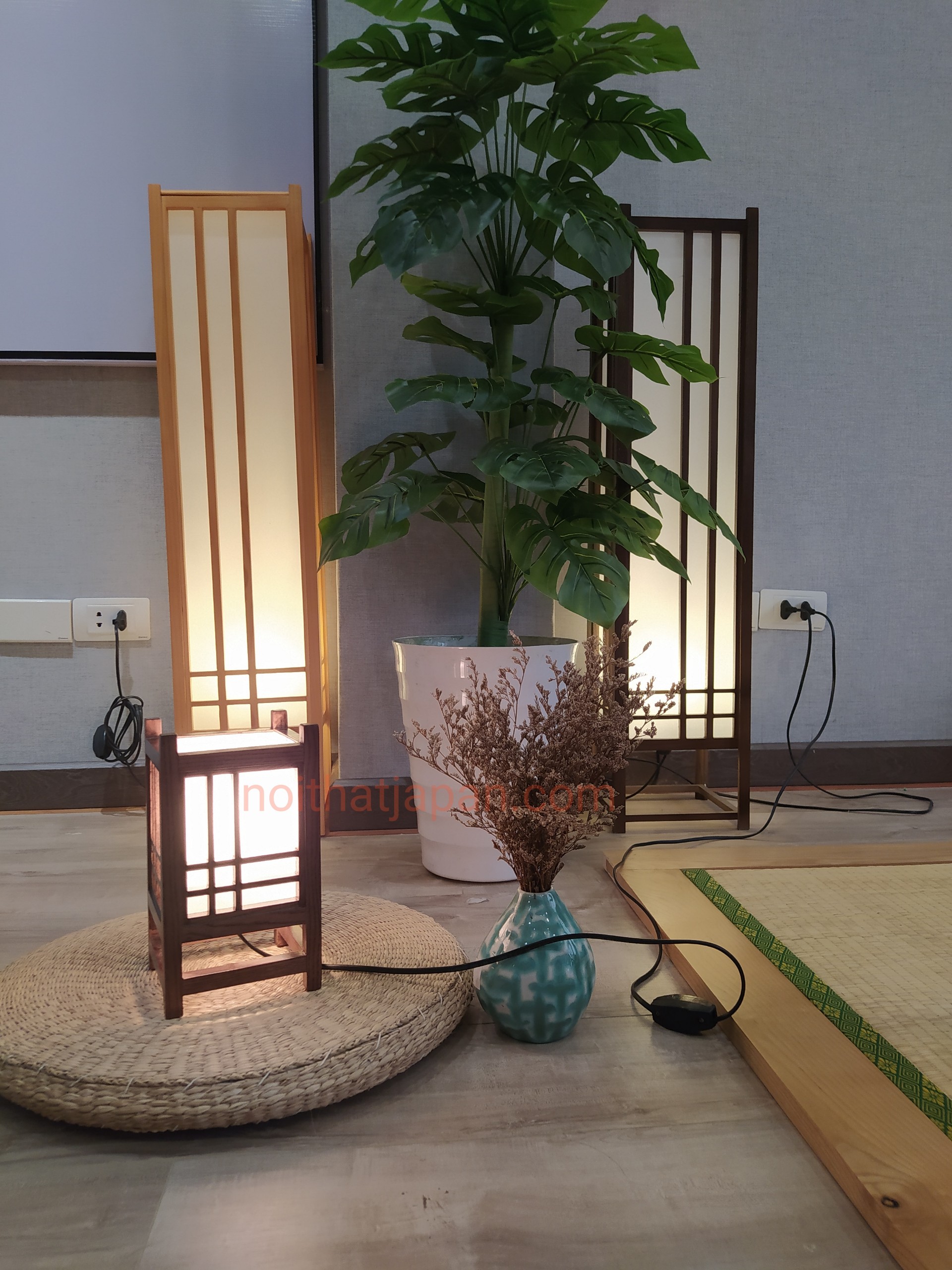 Đèn bàn gỗ tự nhiên, đèn shoji, trang trí phòng trà, phòng thiền phong cách Nhật Bản, chất liệu gỗ tự nhiên hoàn toàn kết hợp shoji Nhật bản, gồm đèn Led ánh sáng vàng