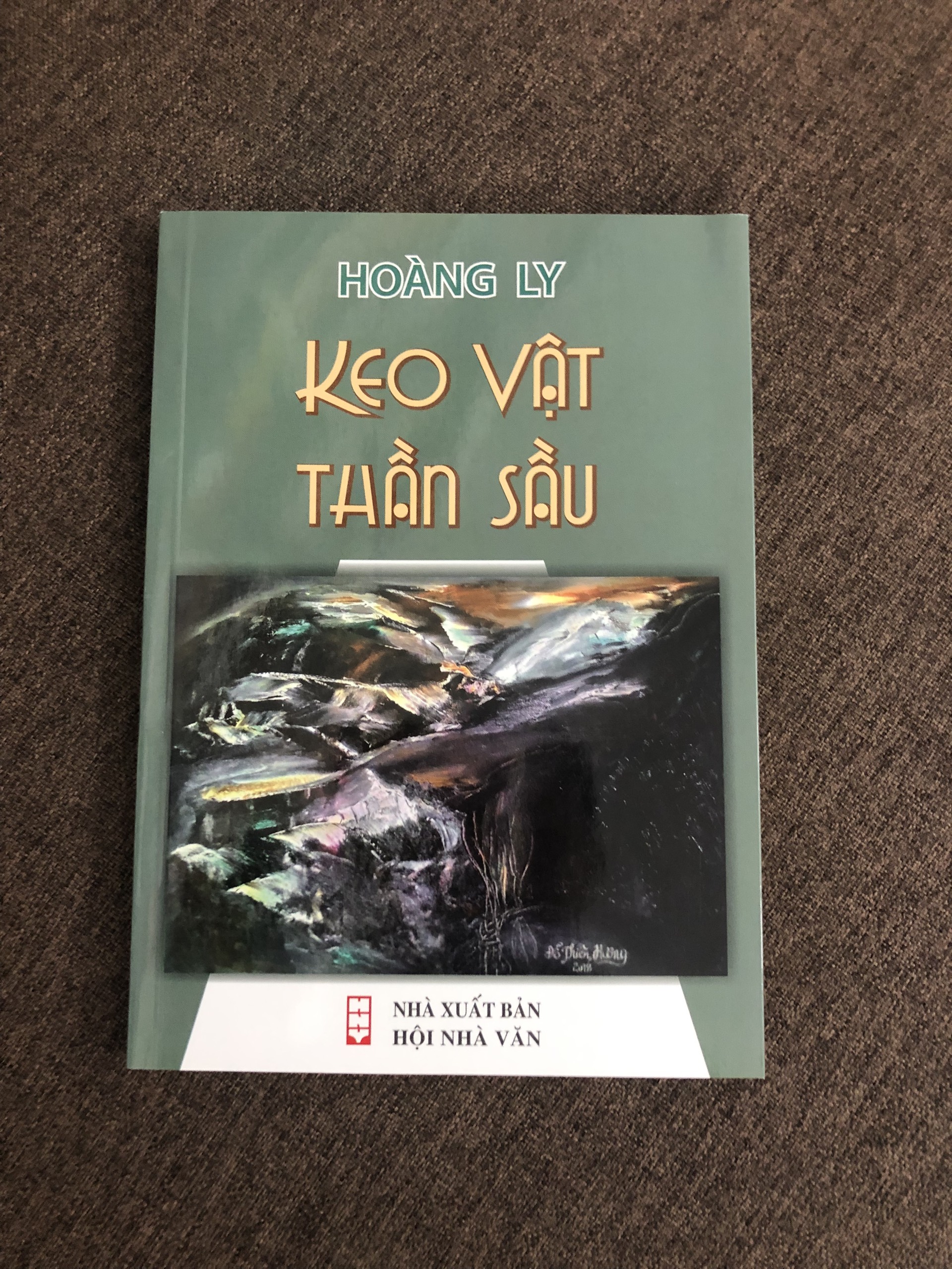 KEO VẬT THẦN SẦU - HOÀNG LY