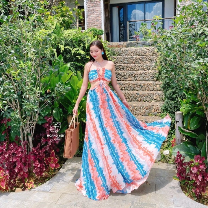 Đầm đi biển, váy maxi dáng dài xẻ ngực nhún bèo xoè rộng