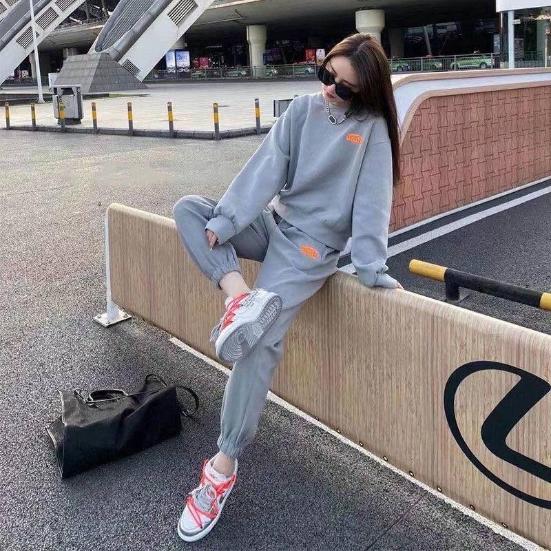 Bộ Thể Thao Nữ Bo Chun Gấu Thêu Logo Chất Nỉ Form Đẹp