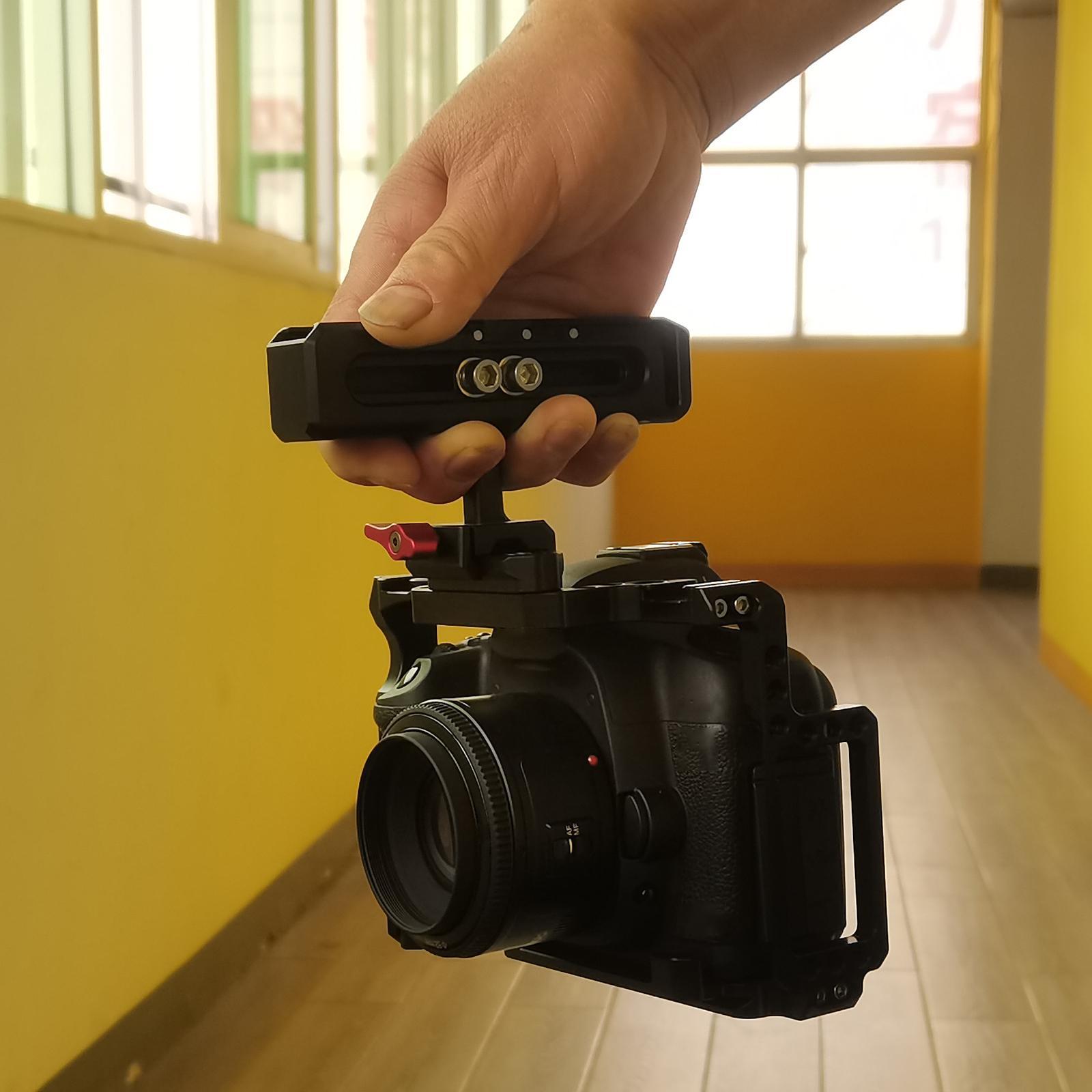 Handle Release Lightweight Multiple 1/4 3/8 Threaded Hole Aluminum Alloy Video Stabilizing Rig for Monitors DSLR Camera Cage