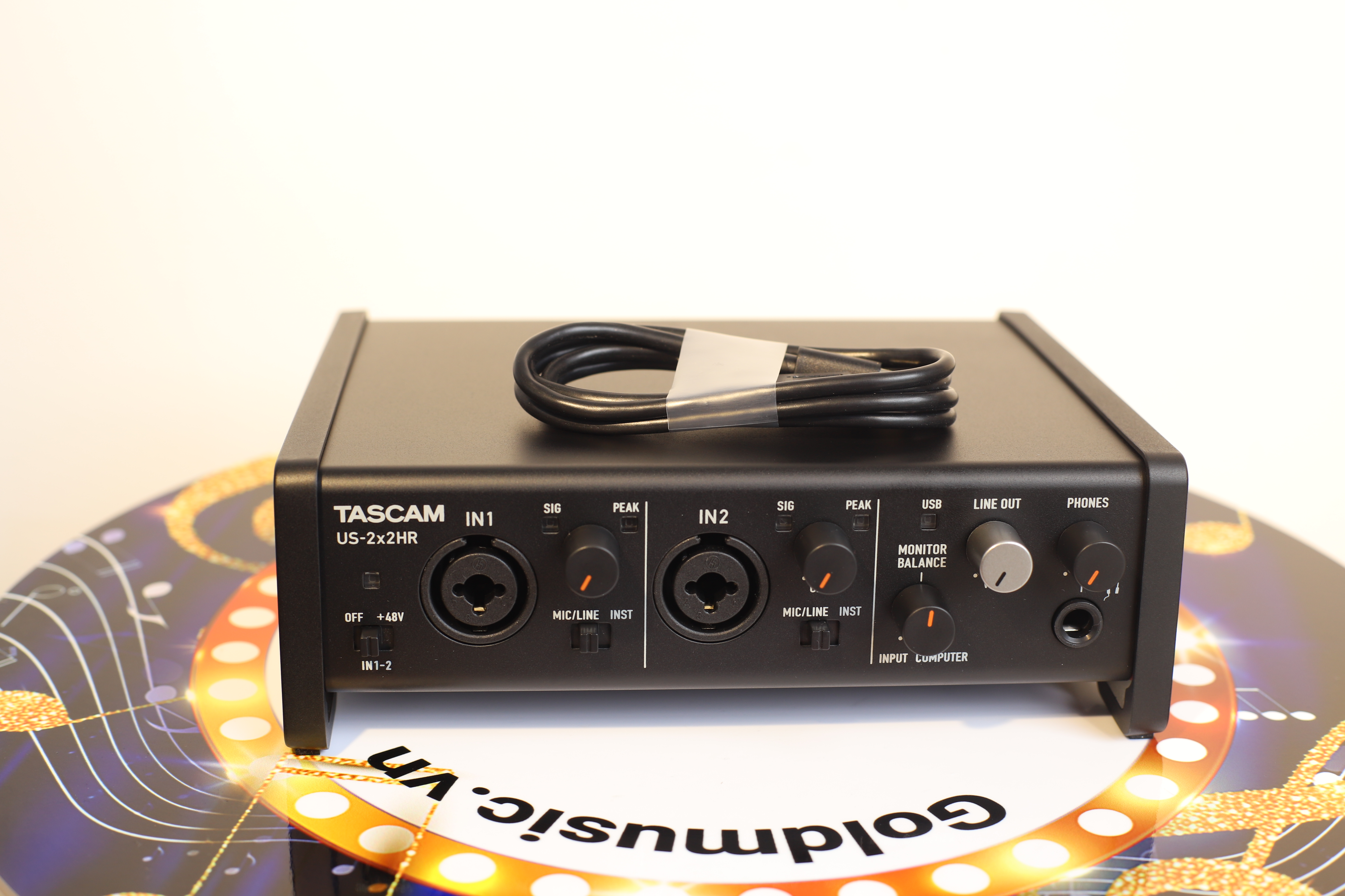 Soundcard Tascam US 2x2 HR - card âm thanh chất lượng cao - Hàng chính hãng