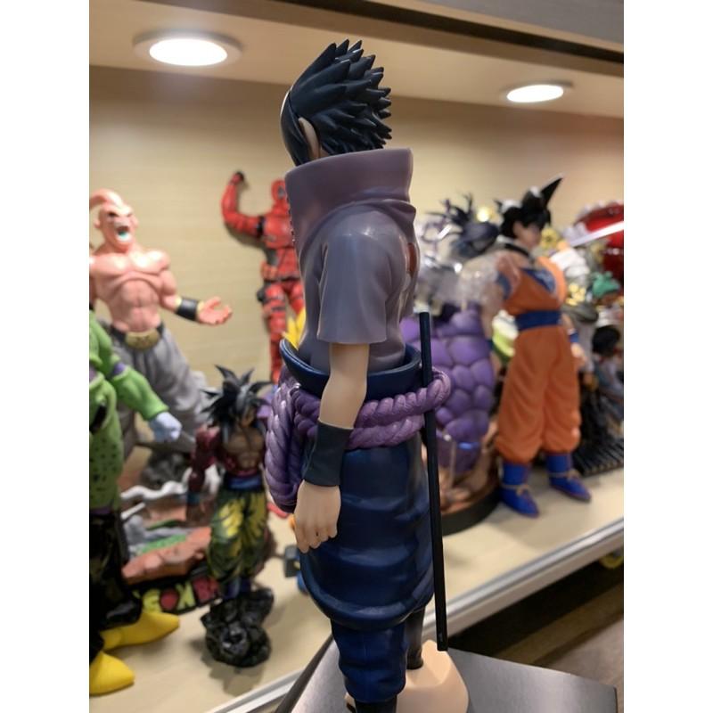 Mô Hình Figure Naruto Uchiha Sasuke đứng cấm kiêm 29cm