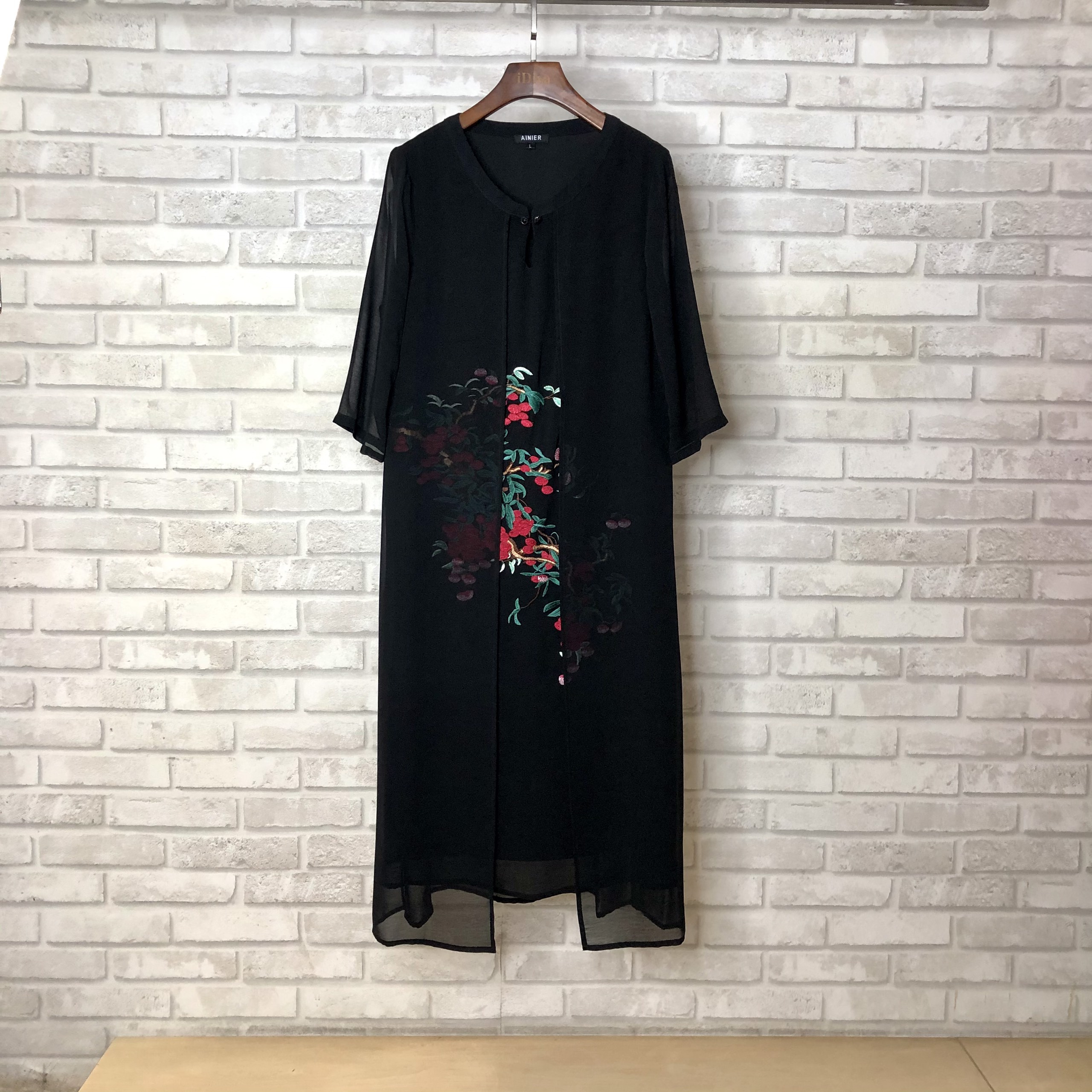 Đầm suông trung niên iDiva D14-05; chất liệu lụa thêu cao cấp, bigsize phù hợp u50 dự tiệc sang trọng